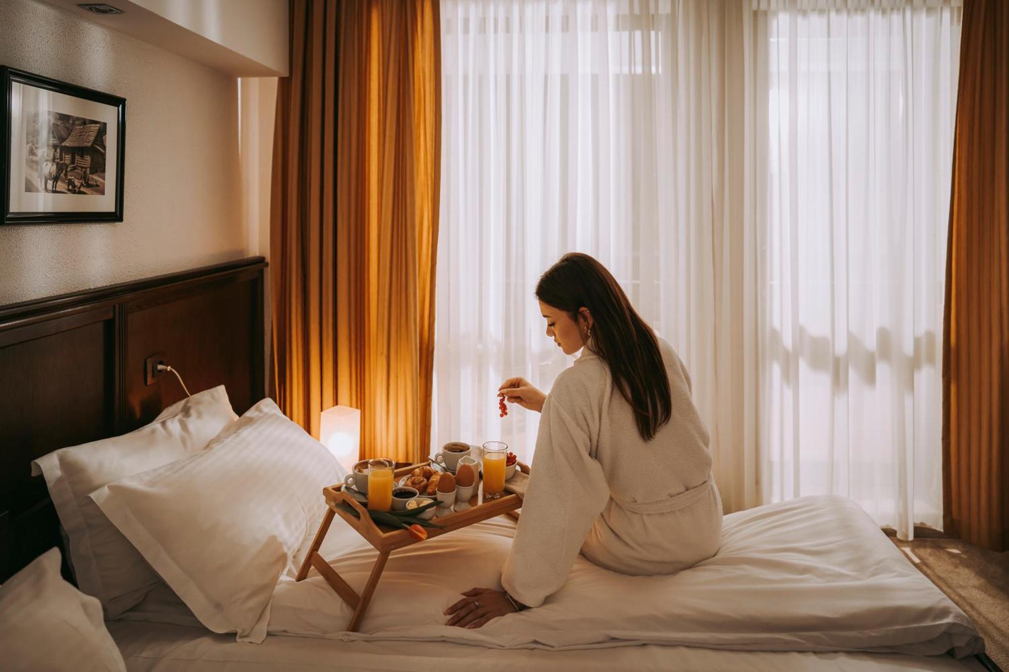 Hotel & Restaurant Sofia Sucevita Eksteriør bilde