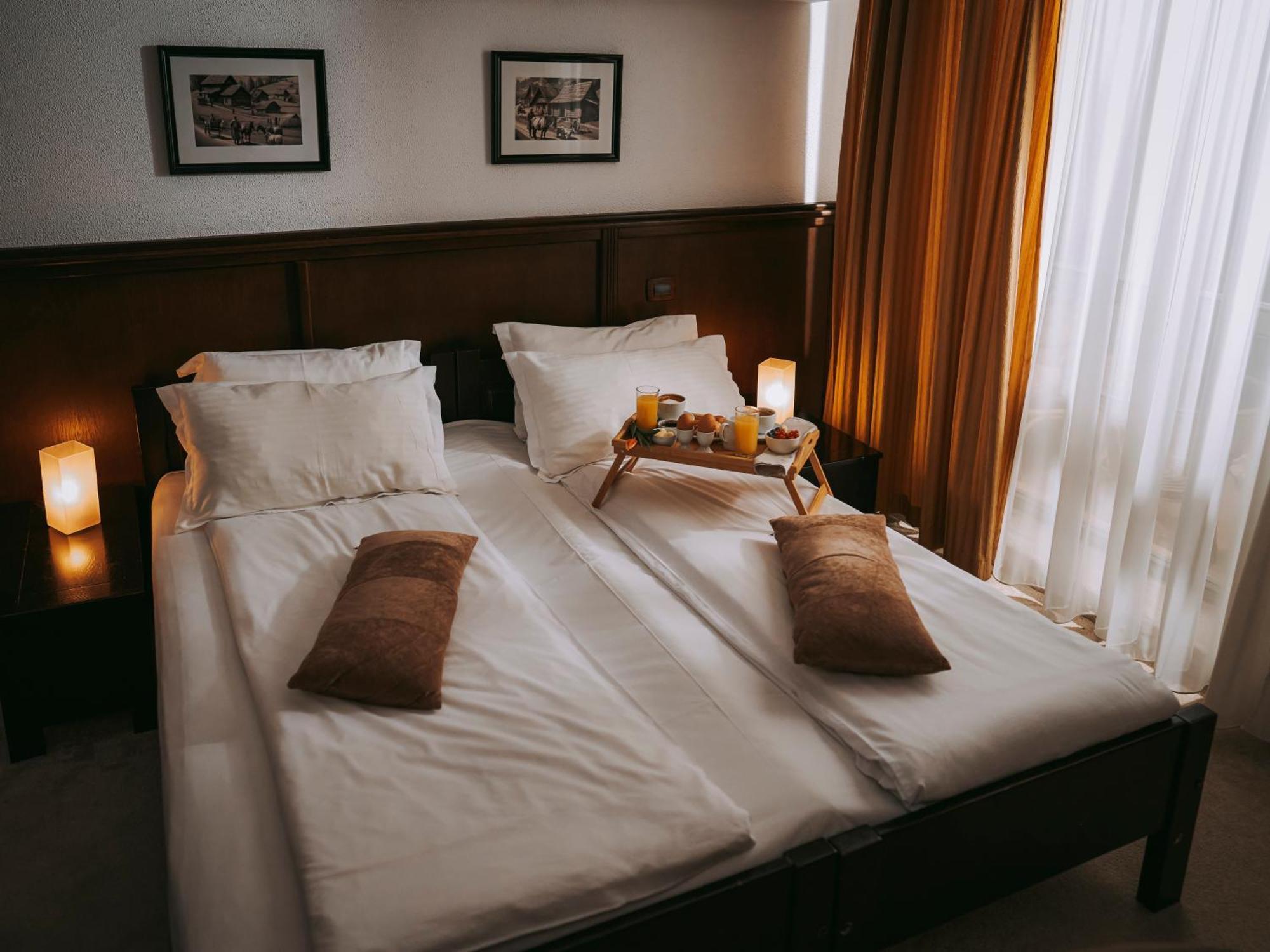 Hotel & Restaurant Sofia Sucevita Eksteriør bilde